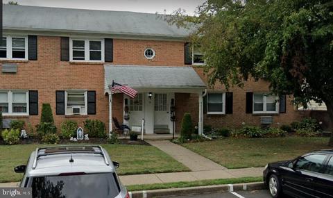 11 Sunnybrook Rd # c, Stratford, NJ 08084