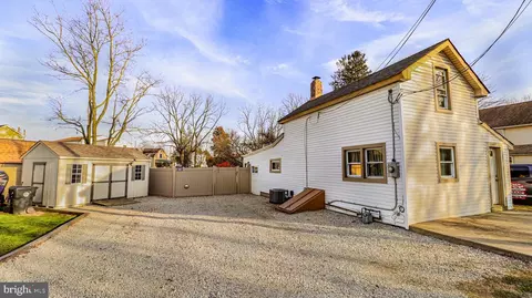 6 W Taunton Rd, Atco, NJ 08004
