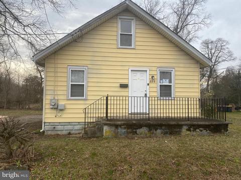 330 Larch Ave, West Berlin, NJ 08091