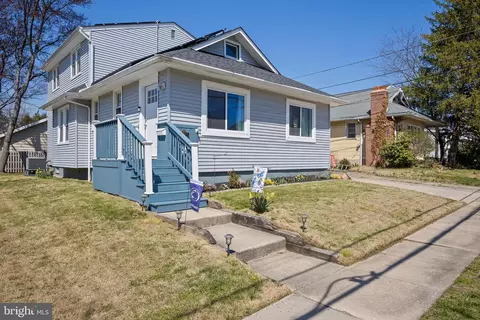 137 E Nicholson Rd, Audubon, NJ 08106