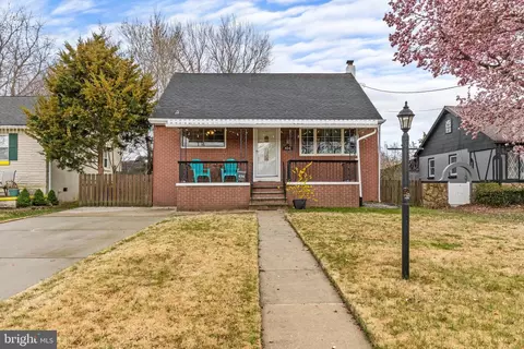 434 4th Ave, Bellmawr, NJ 08031