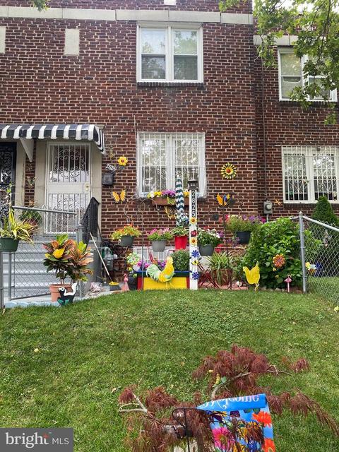 2825 Benson St, Camden, NJ 08105