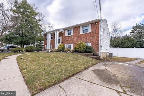 308 Valley Run Dr, Cherry Hill, NJ 08002