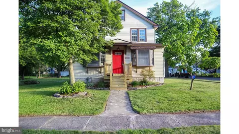 300 E Washington Ave, Magnolia, NJ 08049