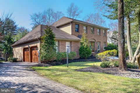 46 Oak Ridge Dr, Voorhees, NJ 08043