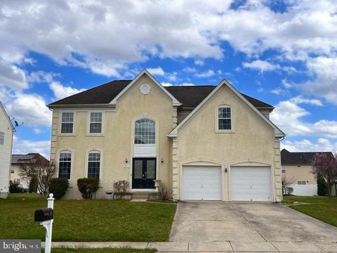 20 Thousand Oak Dr, Sicklerville, NJ 08081