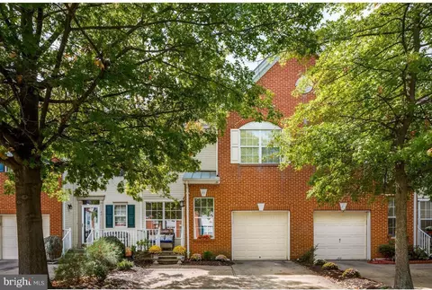 43 Greens Way, Blackwood, NJ 08012