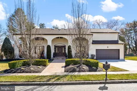 1913 Country Club Dr, Cherry Hill, NJ 08003