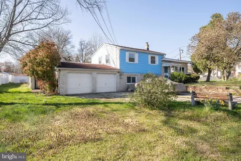 200 W Maiden Ln, Somerdale, NJ 08083