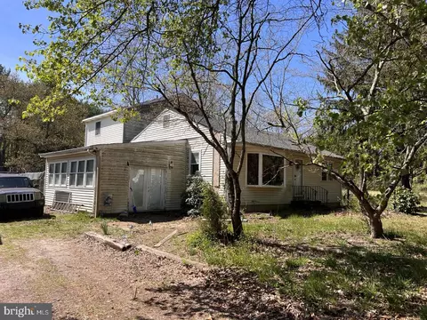 158 Braddock Ave, Hammonton, NJ 08037