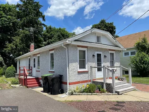 12 W Taunton Ave, Berlin, NJ 08009