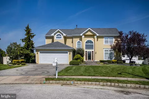 13 Granite Ct, Sicklerville, NJ 08081