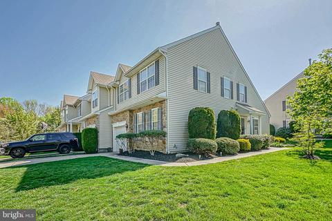 216 Hidden Dr, Blackwood, NJ 08012