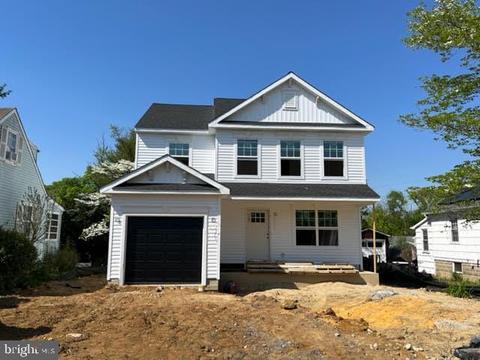 211 High St, Glendora, NJ 08029