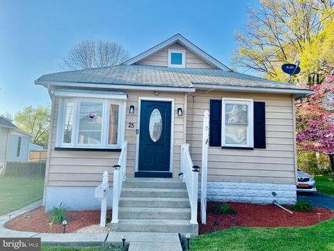 25 W Buckingham Ave, Mount Ephraim, NJ 08059