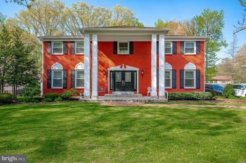 1021 Dell Dr, Cherry Hill, NJ 08003