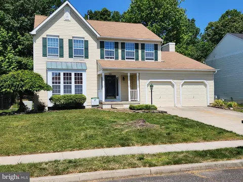 64 Raintree Dr, Sicklerville, NJ 08081