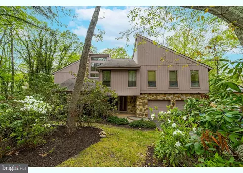 3 Edge Hill Ln, Voorhees, NJ 08043