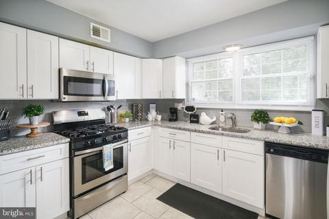 1603 Coventry Pl, Clementon, NJ 08021