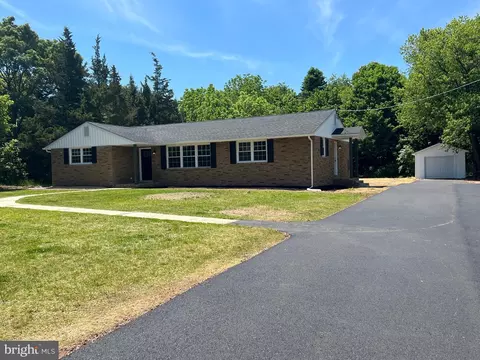 711 Rosedale Ln, Hammonton, NJ 08037