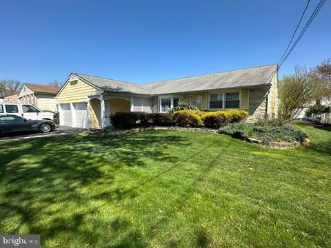 6 Meryl Ln, Cherry Hill, NJ 08002