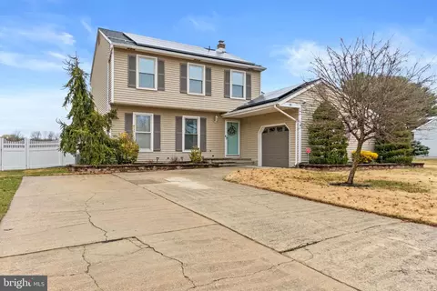 15 Pheasant Dr, Sicklerville, NJ 08081