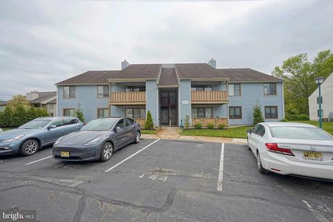 702 The Woods, Cherry Hill, NJ 08003