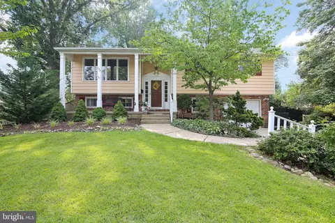122 Keats Pl, Cherry Hill, NJ 08003