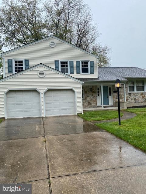 34 Saddle Ln, Cherry Hill, NJ 08002
