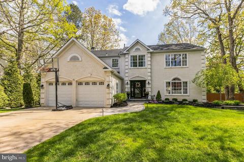 28 Cross Hill Rd, Sicklerville, NJ 08081