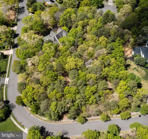 17 Fairway Dr, Voorhees, NJ 08043