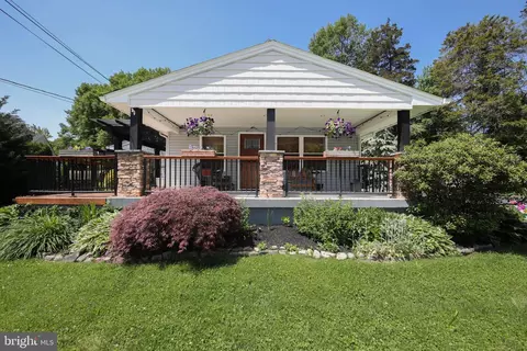 281 Sunset Rd, Barrington, NJ 08007