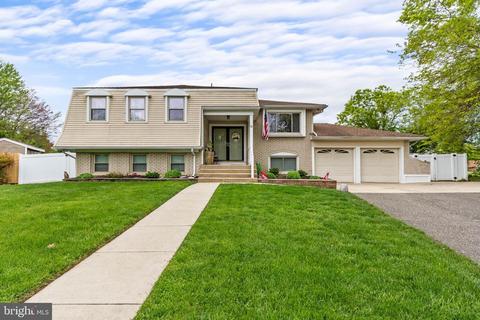 110 Hilltop Ct, Cherry Hill, NJ 08003