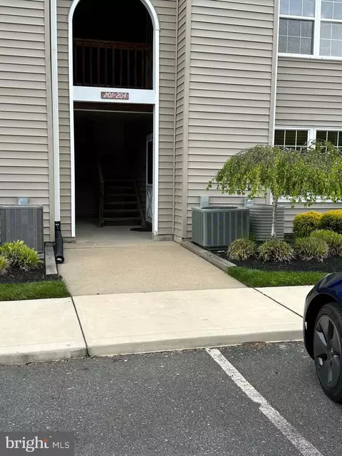 202 Ashley Run, Voorhees, NJ 08043