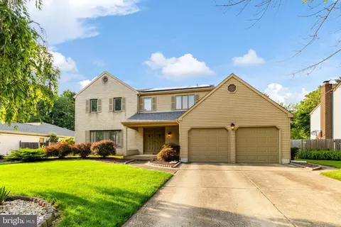 13 Greentree Way, Cherry Hill, NJ 08003