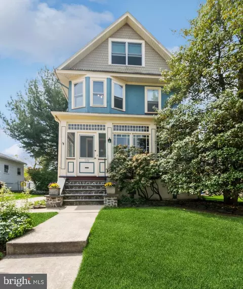 922 Stokes Ave, Collingswood, NJ 08108