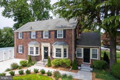 207 W Crystal Lake Ave, Haddonfield, NJ 08033