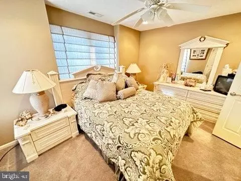 136 Kenwood Dr #136, Sicklerville, NJ 08081