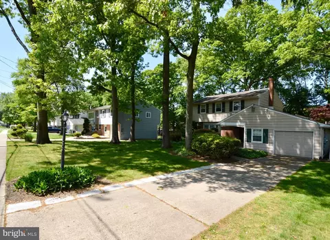 9 Green Vale Rd, Cherry Hill, NJ 08034