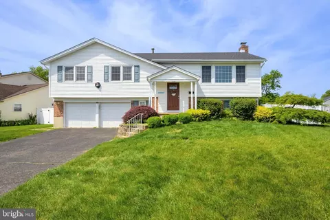 200 Orchard Ave, Somerdale, NJ 08083