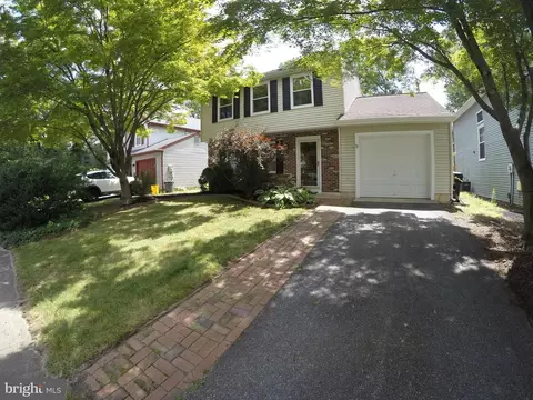 9 Woodvale Dr, Atco, NJ 08004