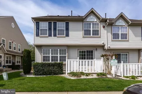 2101 Beacon Hill Dr, Sicklerville, NJ 08081