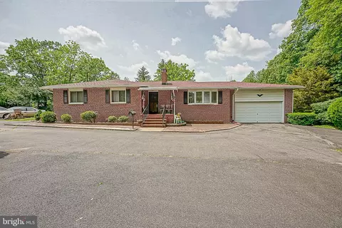 624 Woodland Ave, Lindenwold, NJ 08021