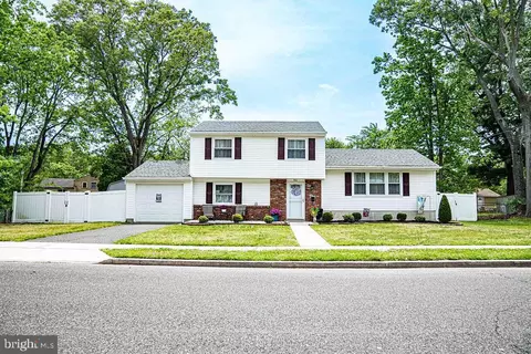 384 Morton Ave, West Berlin, NJ 08091