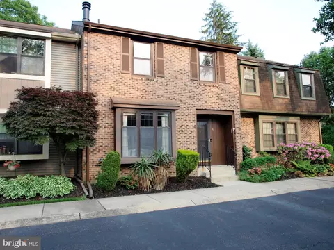 33 Crofton Cmns, Cherry Hill, NJ 08034