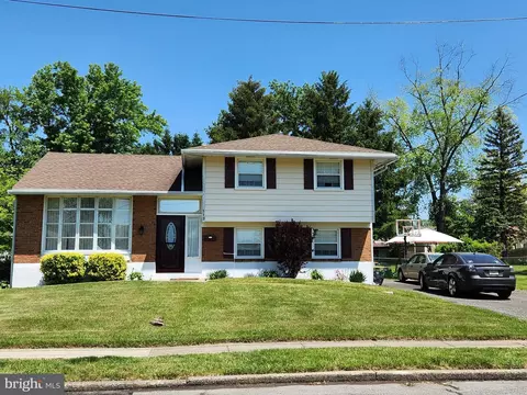 113 Hollyoke Rd, Somerdale, NJ 08083