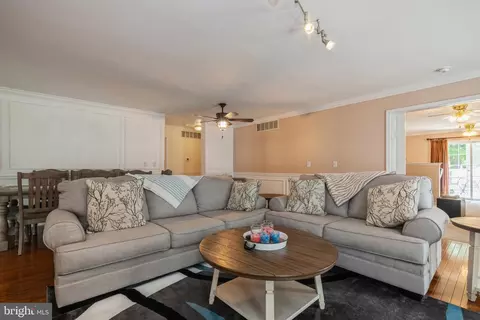 109 Harvard Ave, Gloucester City, NJ 08030