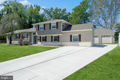 3 Buttonwood Ct, Stratford, NJ 08084