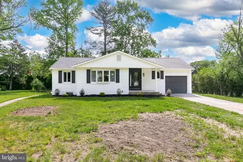 404 W Country Club Ct, Cherry Hill, NJ 08003