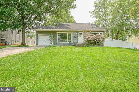 318 Cranford Rd, Cherry Hill, NJ 08003